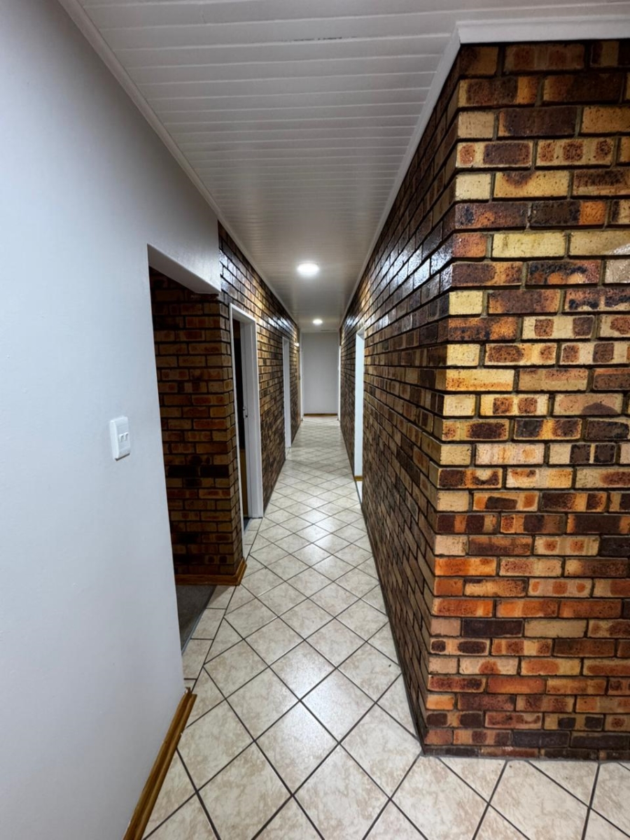 To Let 4 Bedroom Property for Rent in La Provance Free State